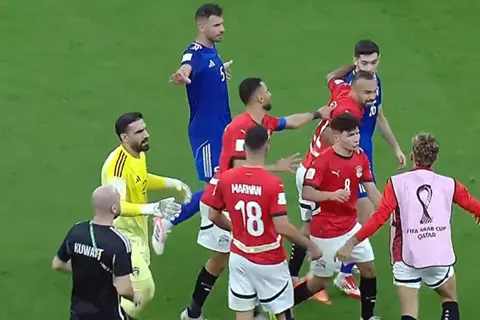 مشادات بين لاعبي مصر والكويت بعد التعادل في كأس العرب 2025